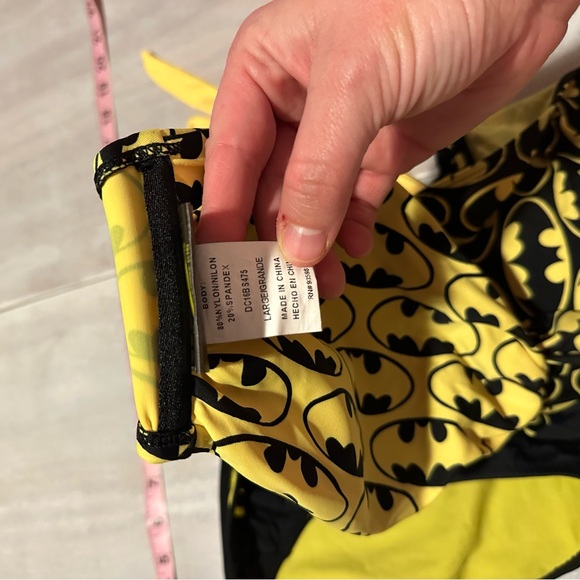 Hot Topic Batman Logo Bikini Set - Picture 5 of 6